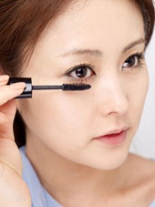 日 凛感 眼妆 做知性美人