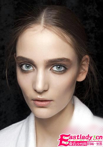 2011秋冬时装周上满 眼 秋色