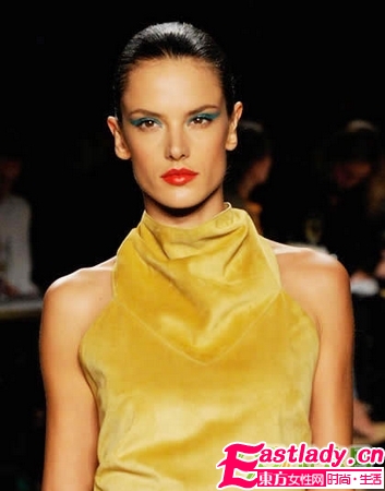 10款彩色系眼妆 让你惊艳整冬