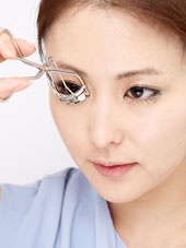 日 凛感 眼妆 做知性美人