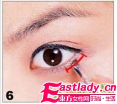 画眼线方法 令双眼又圆又大