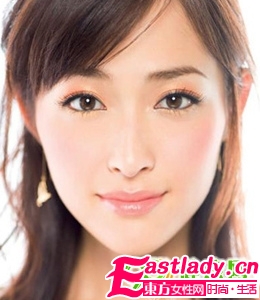 腮红诀窍 打造立体瘦脸必备