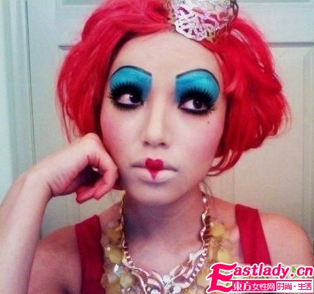 惊 随变小姐神奇化妆术堪比整形