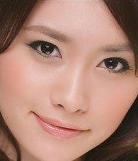 4款色彩美妆搭配 赶走秋冬的沉闷