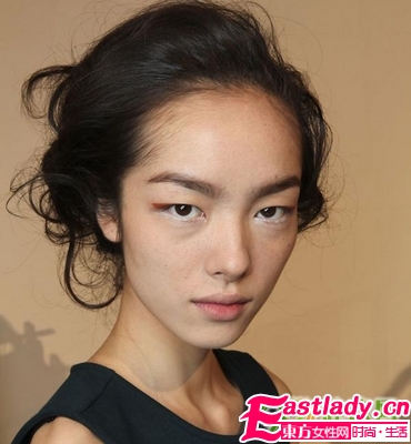 惊艳 暖橙色猫眼妆