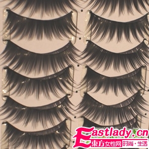 假睫毛PK真睫毛 你选哪边