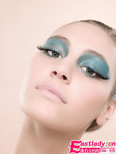 你适合什么颜色的眼影