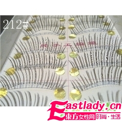 看眼睛形状教你挑选假睫毛