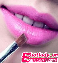 性感烟熏眼妆的技巧步骤图解