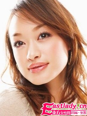 2010春季3款最热门的OL妆容