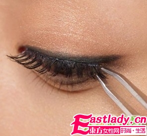 深邃媚眼 烟熏妆打造步骤图解