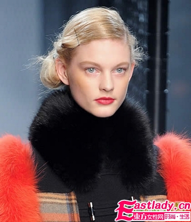 推荐10款闪耀的圣诞妆容