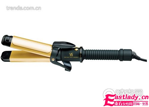 打造日系棕色系眼妆+蓬松大波浪