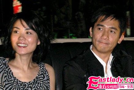 天后王菲 从青葱到成熟妆容进化史