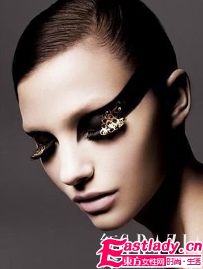 告别睫毛膏假睫毛 种睫毛让你一劳永逸