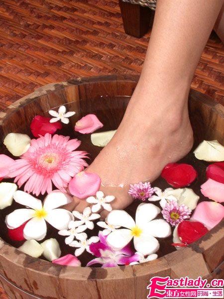 沙龙美甲5个小细节 足疗修脚安全为上