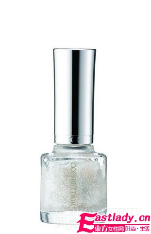 10.1出游DIY一款浪漫蓝月亮美甲吧