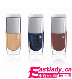 10.1出游DIY一款浪漫蓝月亮美甲吧