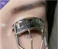 让睫毛卷翘的化妆方法