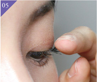 让睫毛卷翘的化妆方法