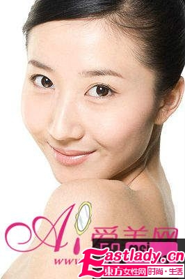 如何正确使用爽肤水化妆水 自制化妆水面膜