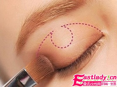 简单6步眼妆画法 让你瞬间变身混血美人
