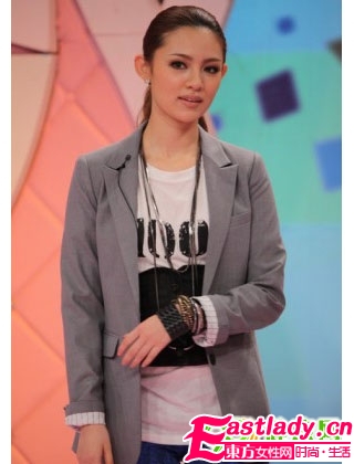 神奇彩妆要点 让大妈变混血美女