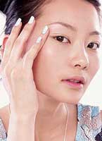 如何画眼线视频教程让你轻松学