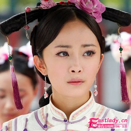 杨幂[宫]清新妆 催旺桃花运