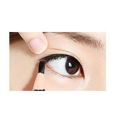 一步一步教你画出完美眼妆