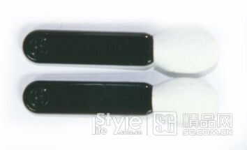 彩妆达人如何利用色诱彩盘画出靓丽眼妆