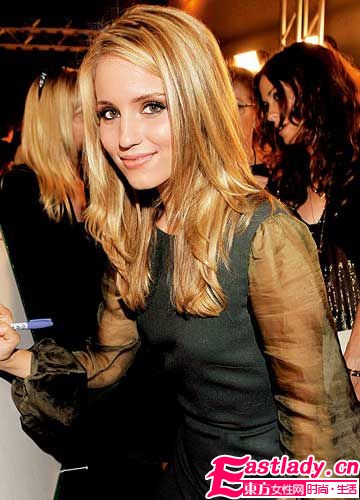 魅惑午夜 星光蓝打造Party Queen