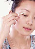 如何画眼线视频教程让你轻松学