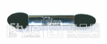 彩妆达人如何利用色诱彩盘画出靓丽眼妆