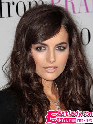 跟明星学化妆 打造小烟熏妆只需5步