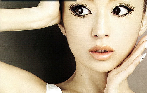 4个妙招 教你用假睫毛戴出真效果