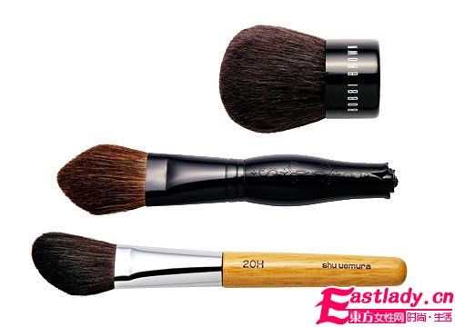 懒妞儿宅女必备 3大类化妆刷