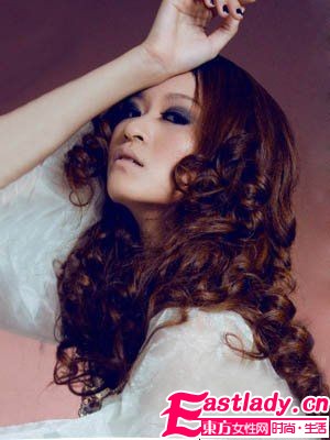 17款代表美妆 新年换妆焕花样