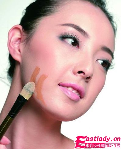 7大给力秘笈 妆出艳羡小V脸