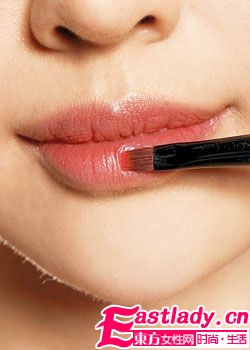 打造融化人心の冬季暖意妆容