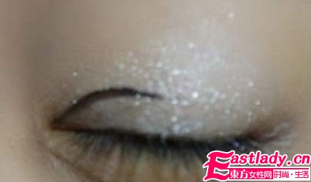 蝌蚪眼妆 圆单眼皮MM瞬间放大梦想