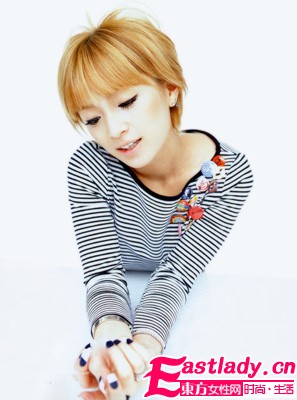 时尚教主滨崎步玩转美甲游戏