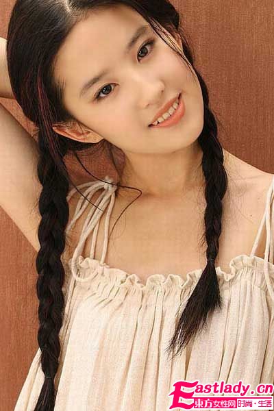 9大脸歪斗鸡眼女星脸部致命缺陷