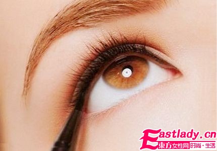 浅浅小幸福 6步[妆]出透气森林系