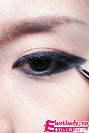 桃花滚滚来 妆 无辜电眼美妞