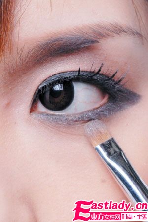 桃花滚滚来 妆 无辜电眼美妞