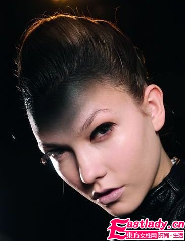 秋冬T台美妆新势力 惹火惊艳闪耀秀场