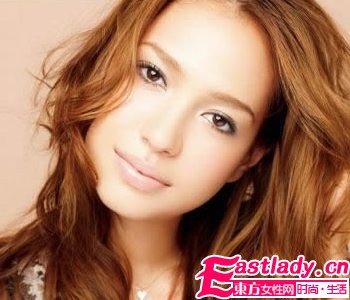 麻豆演绎 日杂爆棚妆容甜美入冬