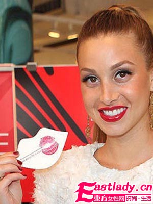 时尚Icon初秋8款甲色女星大爱