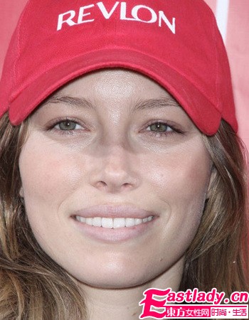 新裸妆时代 盘点女明星们的天然妆容(组图)